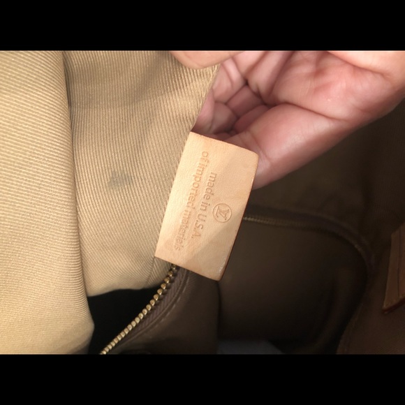 Louis Vuitton - Picture 8 of 8